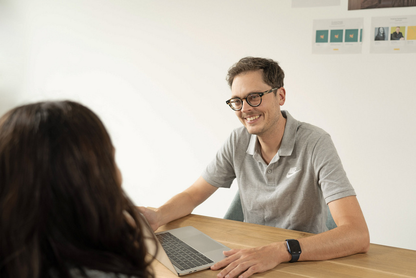 <h3>Einen Schritt voraus dank Webanalytics.<br /> </h3>
<p>Jeder Relaunch und jedes Content Update erscheint wie das Erreichen des Ziels. Doch das Ergebnis ist nur eine Momentaufnahme, denn Inhalte, Nutzer und deren Anforderungen ändern sich laufend. Mit <strong>Google Analytics oder Matomo</strong> (früher Piwik) analysiert unser Team Ihre Website und liefert Antworten rund um das Besuchsverhalten und die Interaktion mit Ihrer Website. Wir zeigen Ihnen, wie Sie dieses Wissen nutzen und Ihren digitalen Erfolg nachhaltig sichern. </p> <h3>Einen Schritt voraus dank Webanalytics.<br /> </h3>
<p>Jeder Relaunch und jedes Content Update erscheint wie das Erreichen des Ziels. Doch das Ergebnis ist nur eine Momentaufnahme, denn Inhalte, Nutzer und deren Anforderungen ändern sich laufend. Mit <strong>Google Analytics oder Matomo</strong> (früher Piwik) analysiert unser Team Ihre Website und liefert Antworten rund um das Besuchsverhalten und die Interaktion mit Ihrer Website. Wir zeigen Ihnen, wie Sie dieses Wissen nutzen und Ihren digitalen Erfolg nachhaltig sichern. </p>